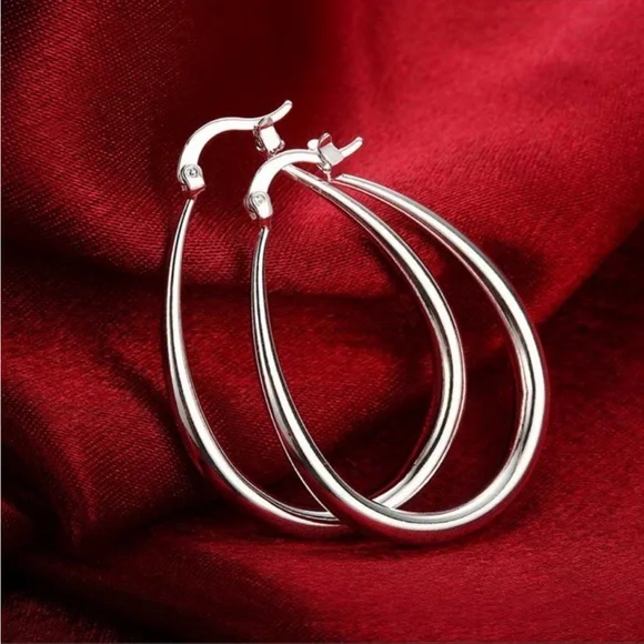 New 925 Silver 1.5'' Oval Hoop Beautiful Earrings - Picture 3 of 3